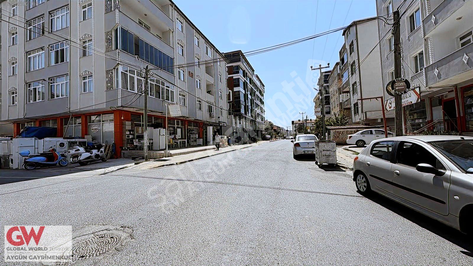 KAPAKLI BAHÇELİEVLERDE 2 ADET 180 m² SATILIK DÜKKAN