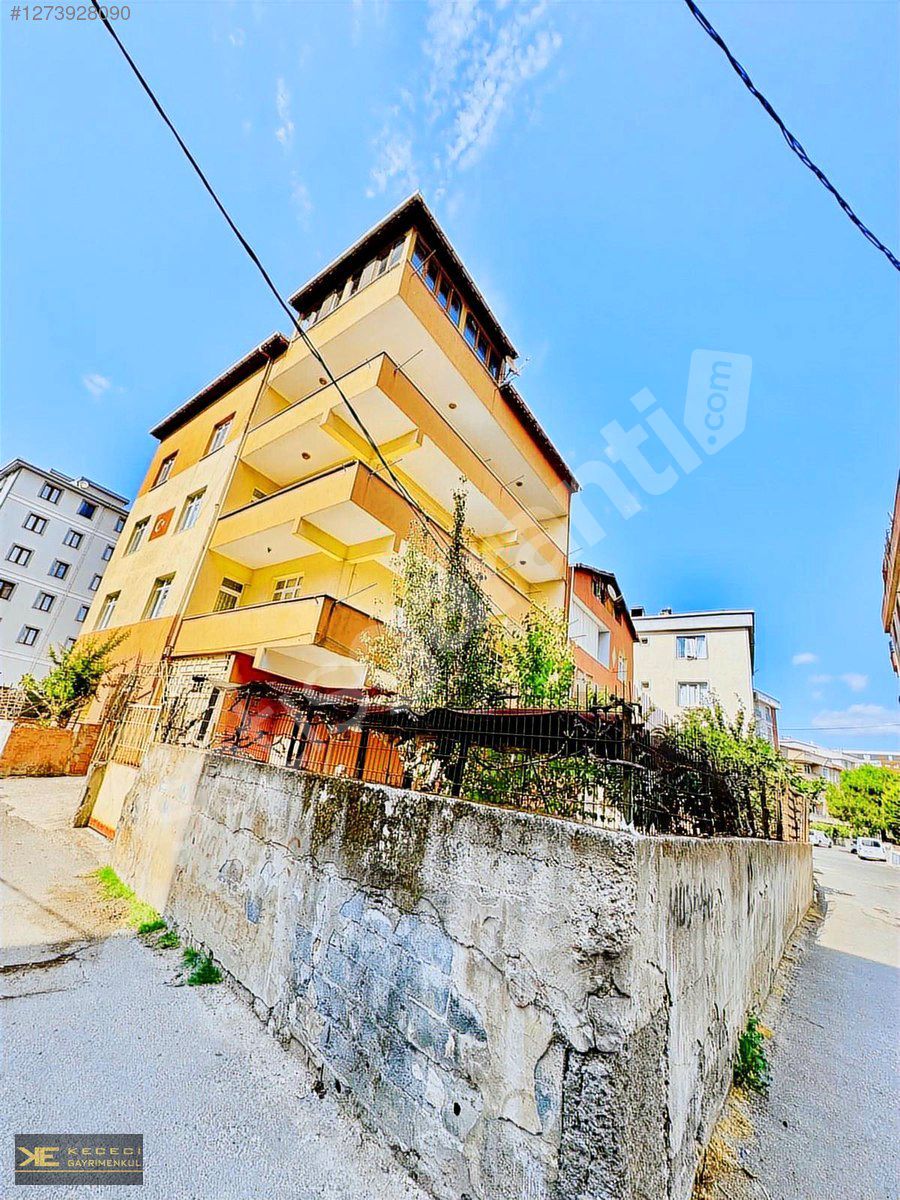 GÜLLÜBAĞLAR MAHALLESİNDE KOMPLE SATILIK BİNA