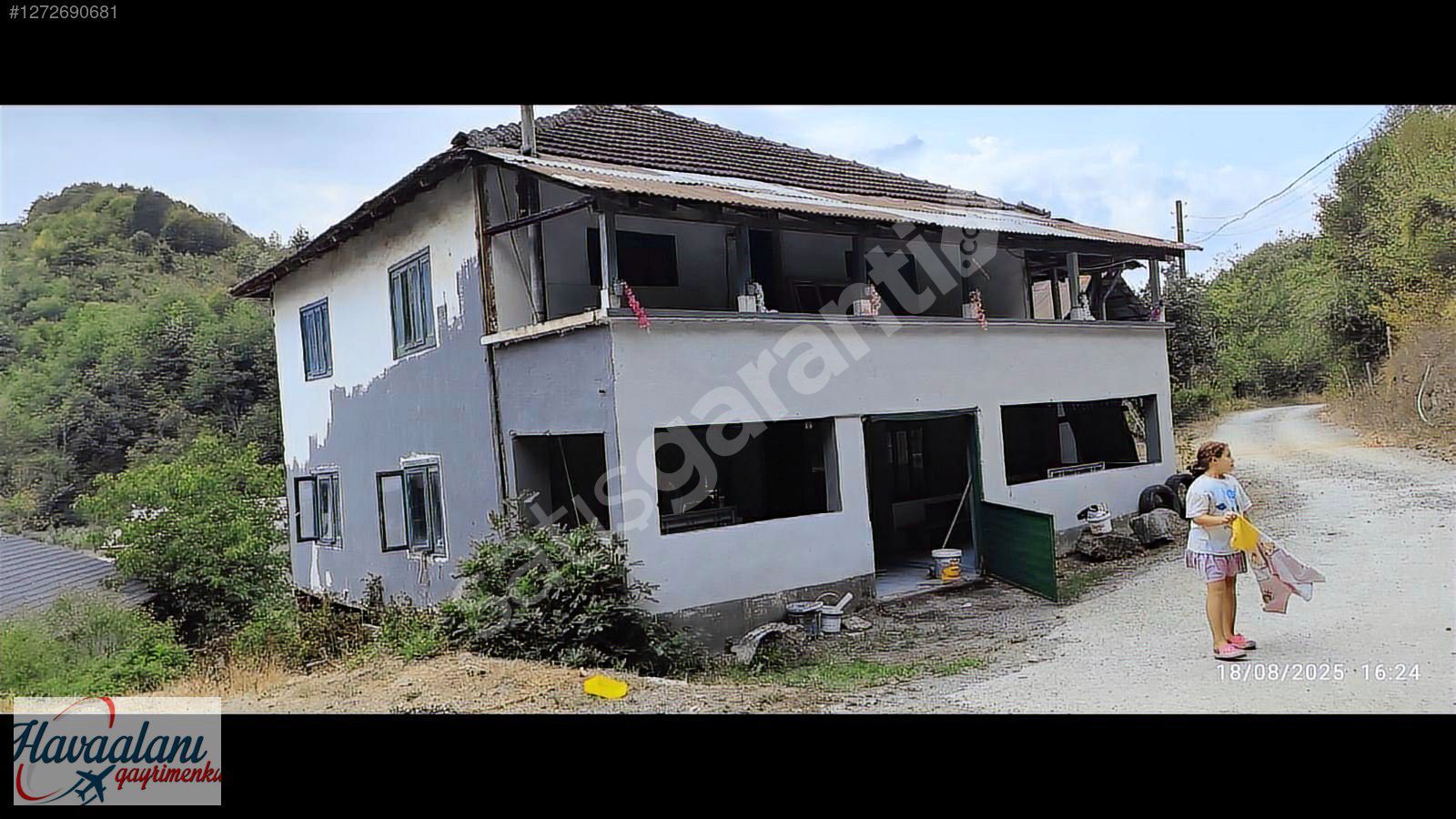 DÜZCE MERKEZ KÖY 455 M2 BAHÇELİ 2 KATLI EV