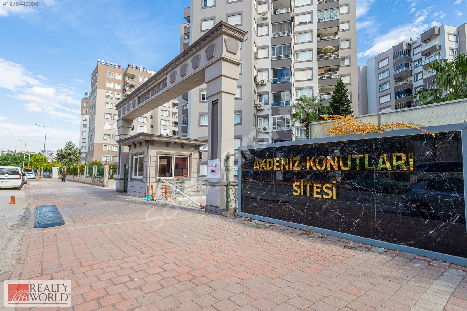 ANTALYA KONYAALTI AKDENİZ KONUTLARI 3+1 SATILIK DAİRE