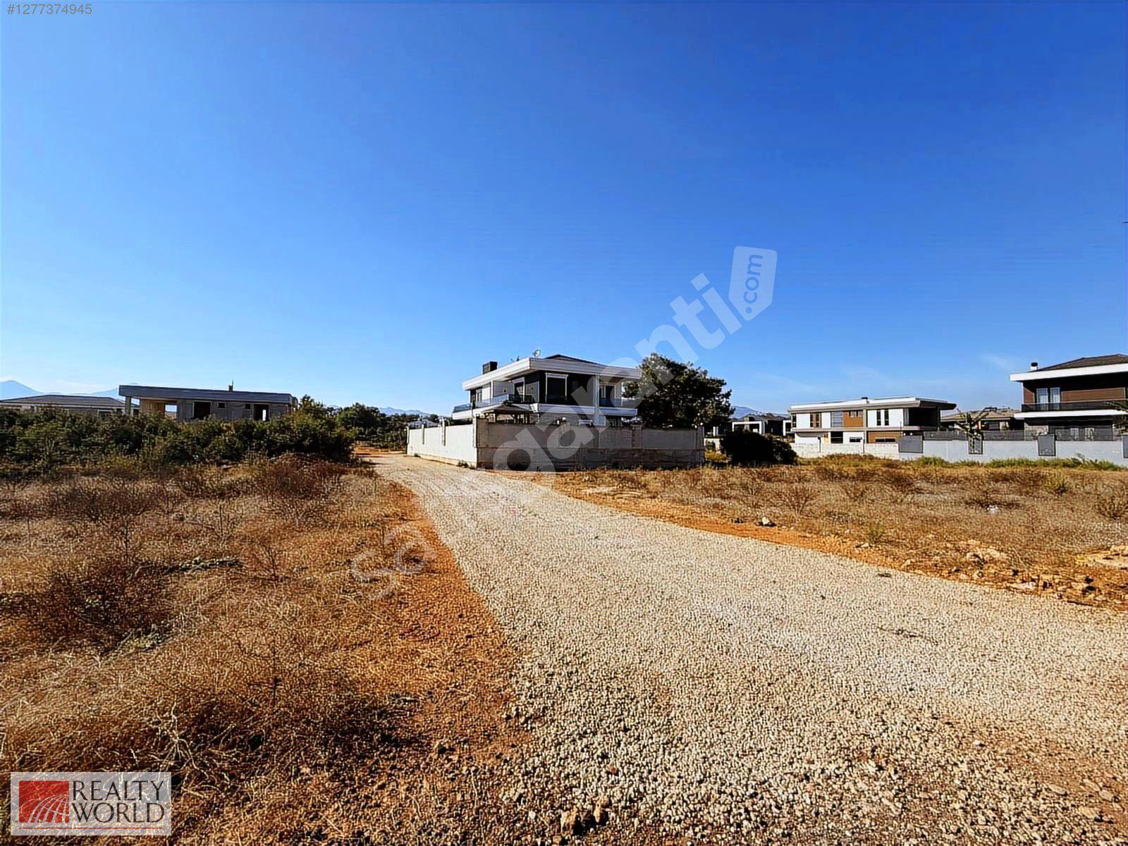 YEŞİLBAYIRDA 528 M2 VİLLA ARSASI ANTALYA SPOR TESİSLERİNE YAKIN