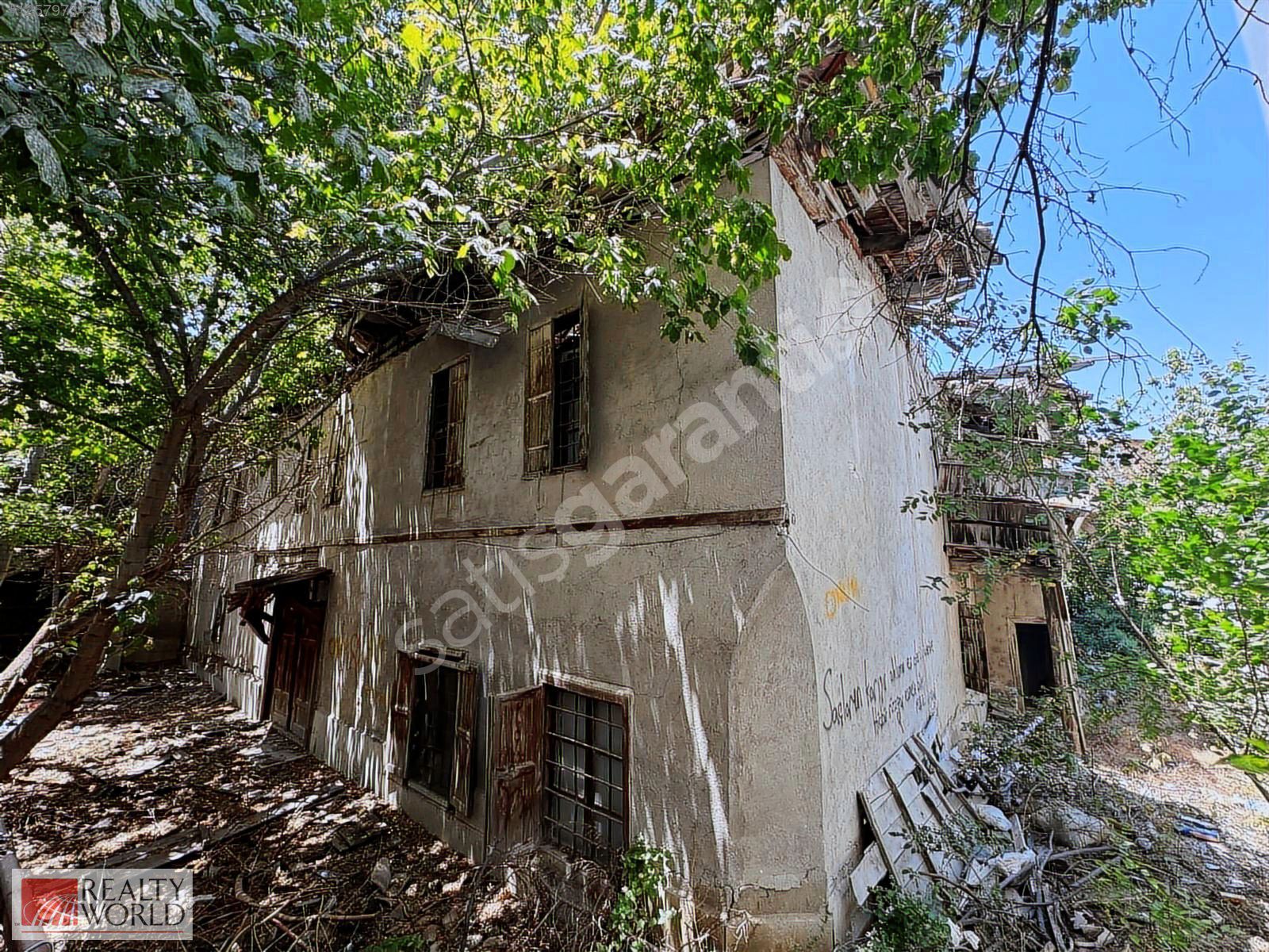 ANTALYA KORKUTELİ MERKEZDE SATILIK TARİHİ EV (ESKİ KONAK)