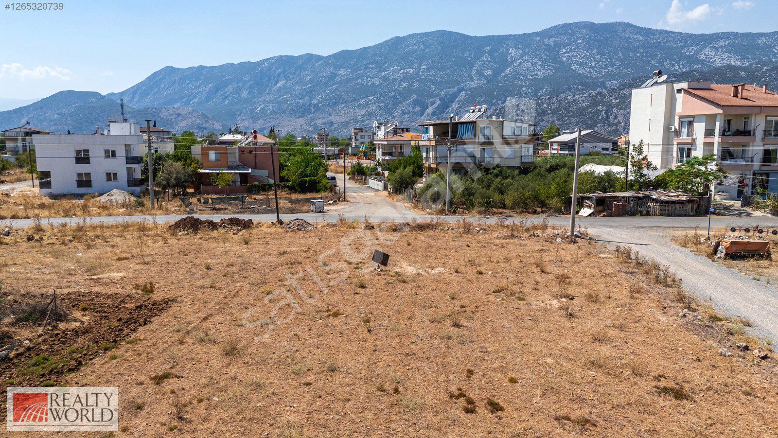 DÖŞEMEALTI YENİKÖYDE 550 M2 KÖŞE PARSEL SATILIK İMARLI ARSA
