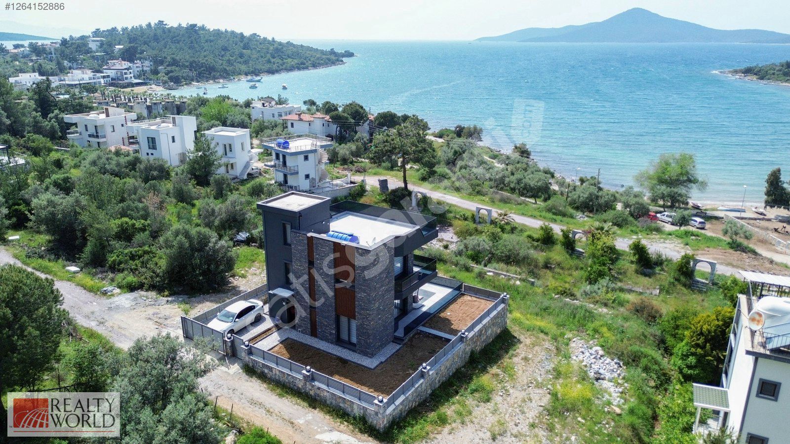 MİLAS KIYIKIŞLACIK DENİZ MANZARALI SATILIK LÜKS VİLLA