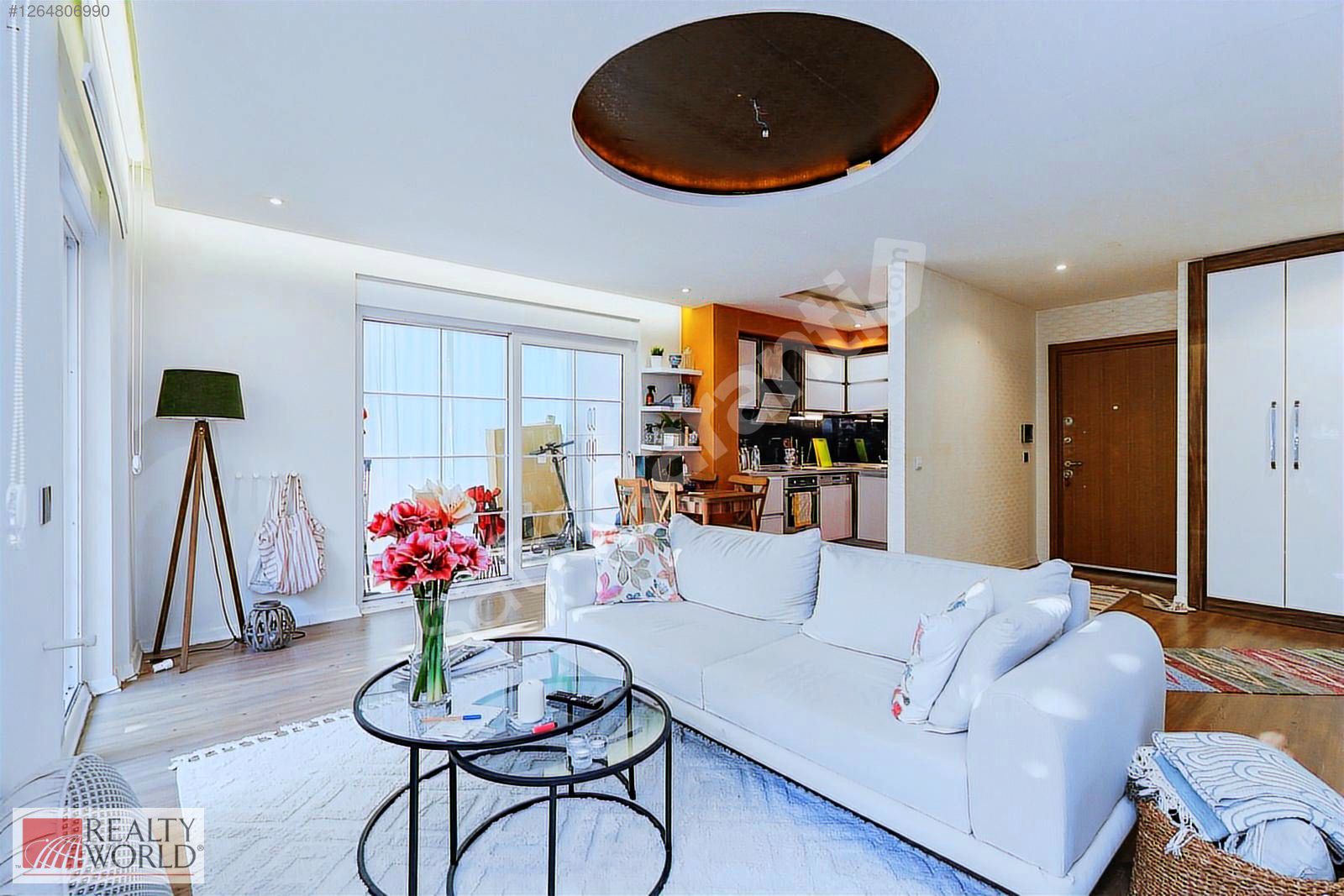 GÜZELOBA MAHALLESİ HAVUZLU OTOPARKLI GENİŞ SATILIK 1+1 DAİRE