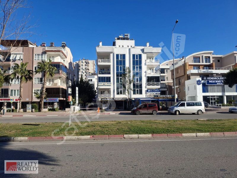 Konyaaltı Liman Atattürk Cad. Üzeri Kiralık 3+1 Ofis