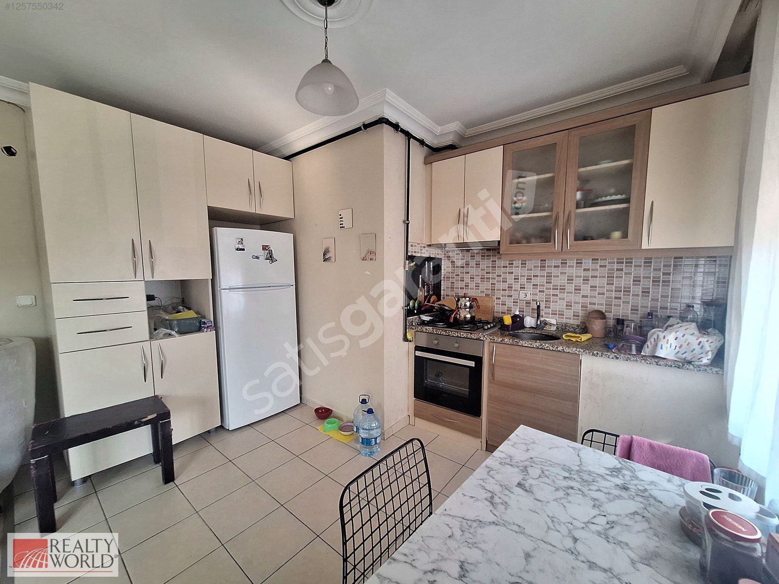 KONYAALTI MOLLA YUSUF'TA DOĞALGAZLI 2+1 SATILIK DAİRE