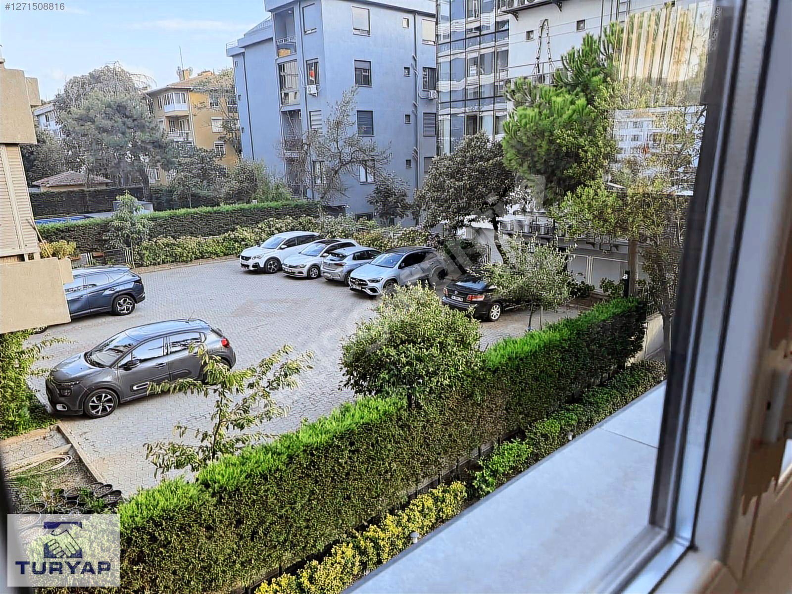 BAĞDAT CADDESİNE 2. BİNADA;1. KAT,GENİŞ MUTFAKLI,GÜNEY CEPHE,2+1