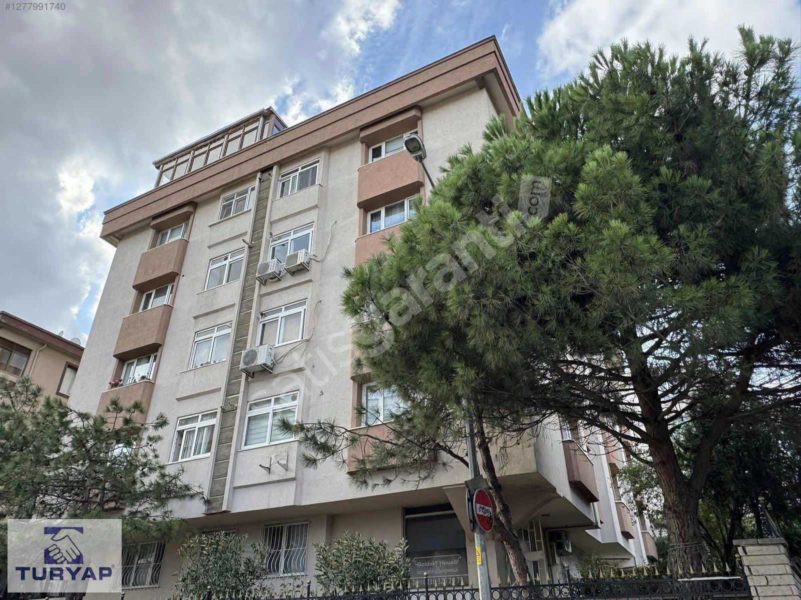 ACIBADEM'DE; TEMİZ BİNADA; GAYET GENİŞ,FERAH,MASRAFSIZ,150m2
