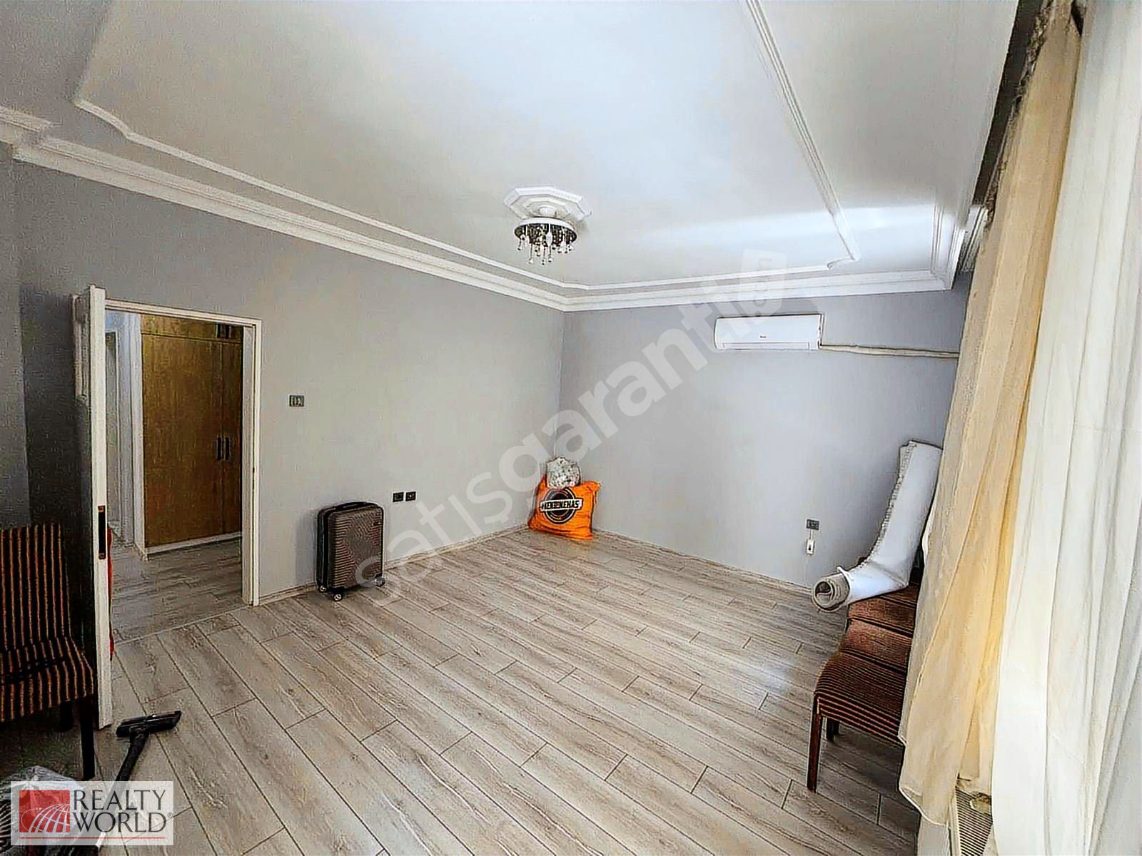 DÖŞEMEALTI YENİKÖY 3+1 KATTA SİTE İÇİNDE SATILIK DAİRE