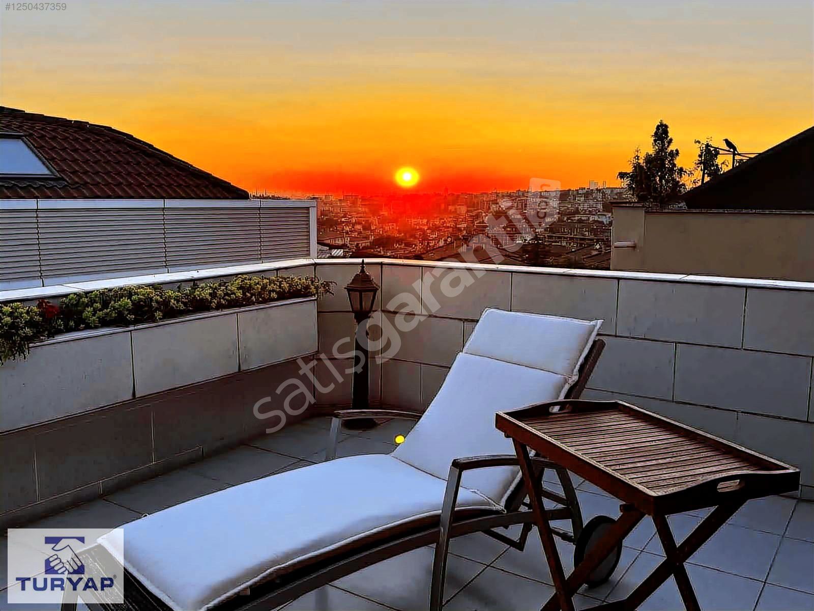 ACIBADEM CADDESİNDE; ABARTISIZ SEMTİN EN ÖZEL DUBLEKS DAİRESİ