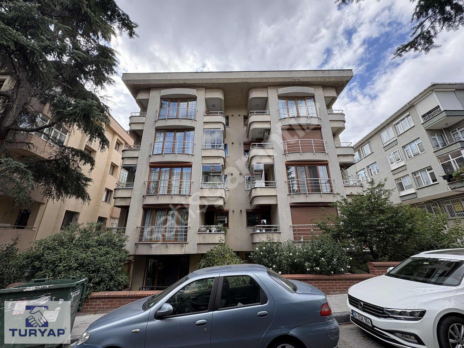 ACIBADEM İKBALİYE'de K,OTOPARKLI 130m2 3+1 ARA KAT
