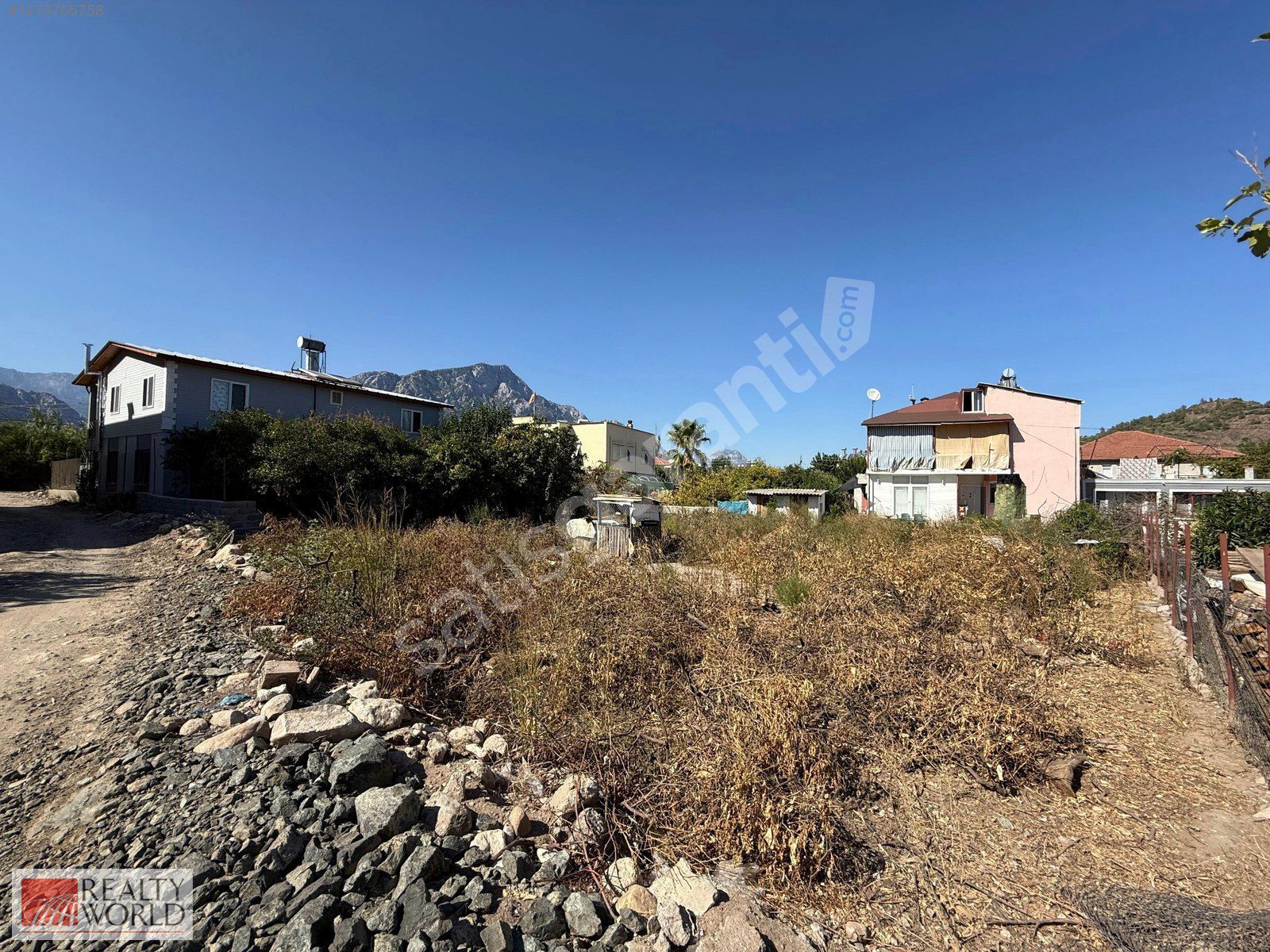 KEMER KUZDERE MAHALLESİNDE 1000M2 İMARLI SATILIK ARSA