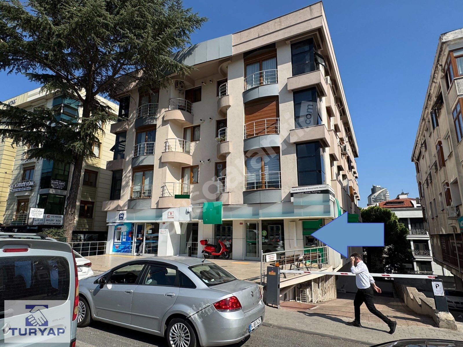 Acıbadem Caddesinde,Caddenin Tam Kalbinde,Muazzam Dükkan-Mağaza