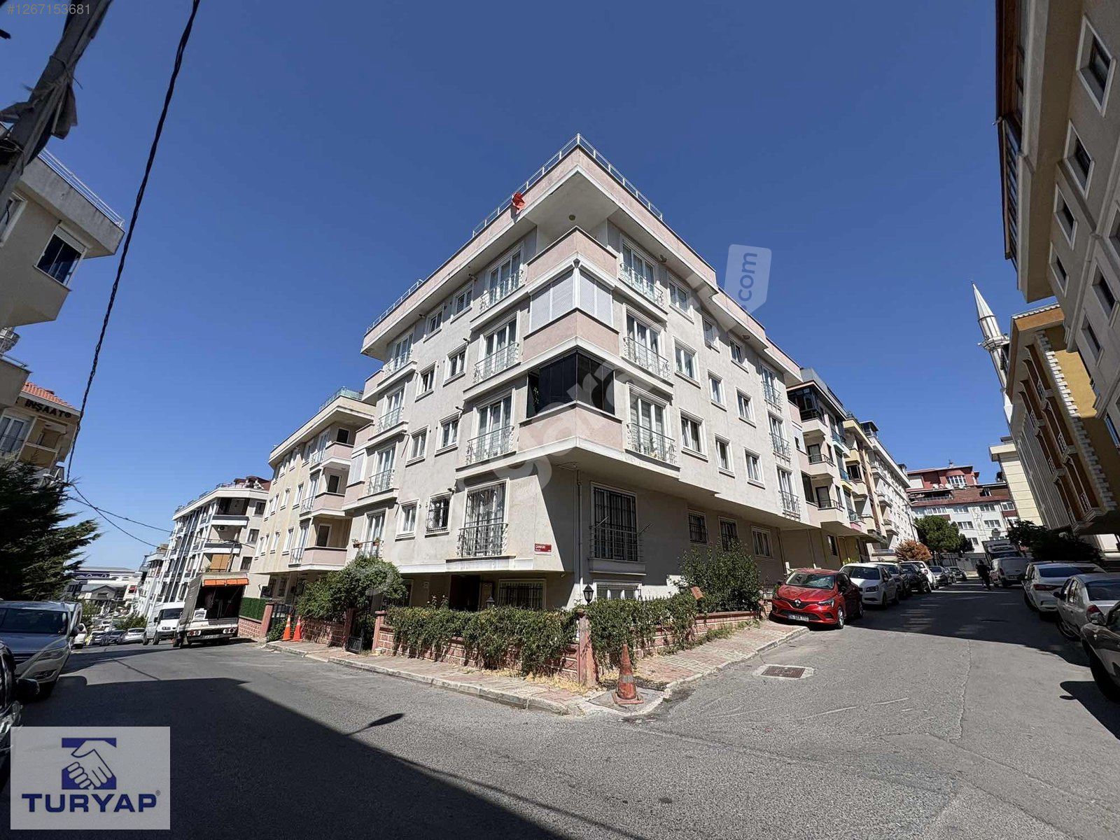 AYDINEVLER'de ,ASANSÖRLÜ,BAKIMLI 125m2 3+1 ARA KAT