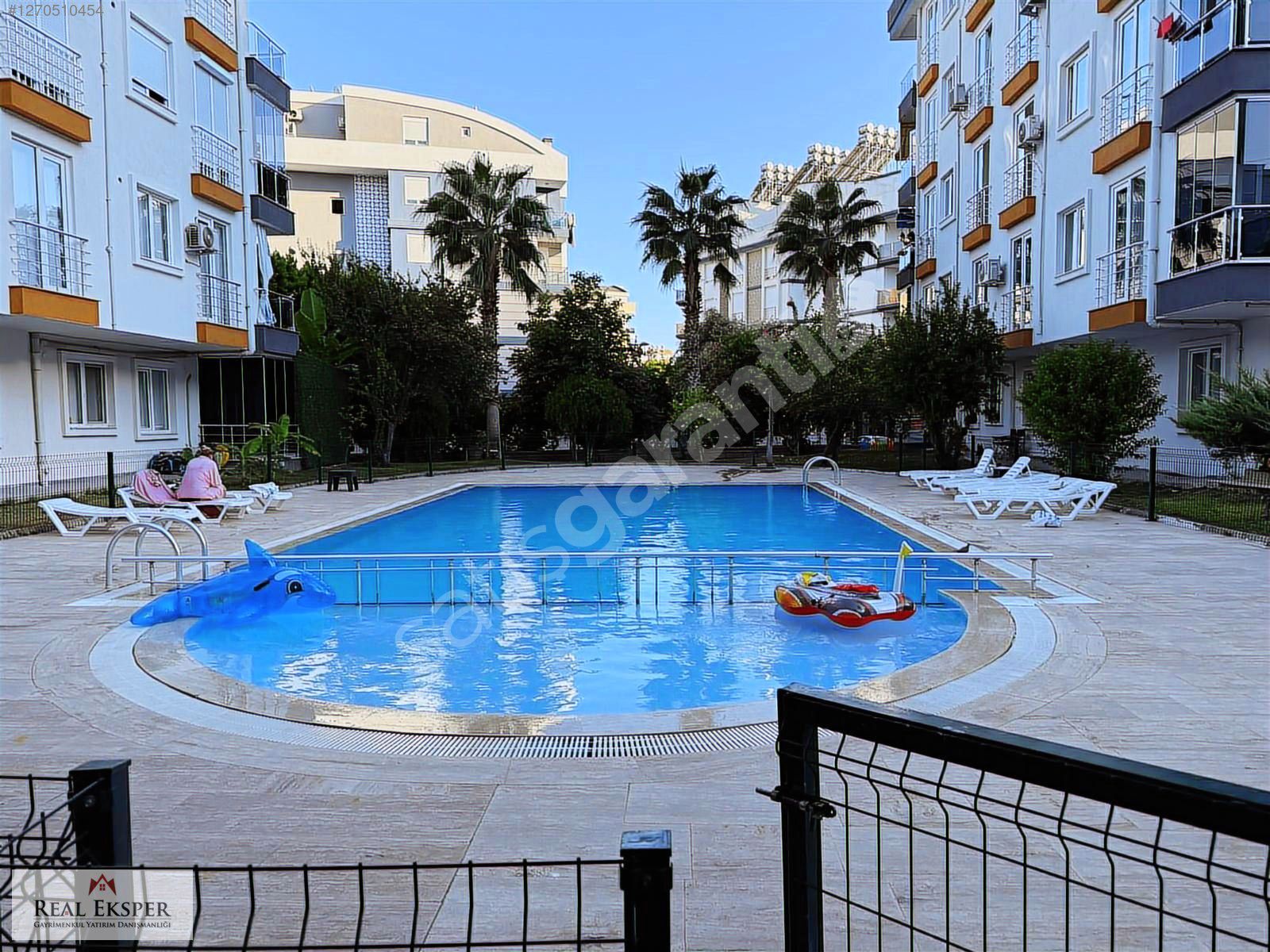 KONYAALTI HURMA'DA HAVUZLU OTOPARKLI SİTEDE ARAKAT 3+1 DAİRE