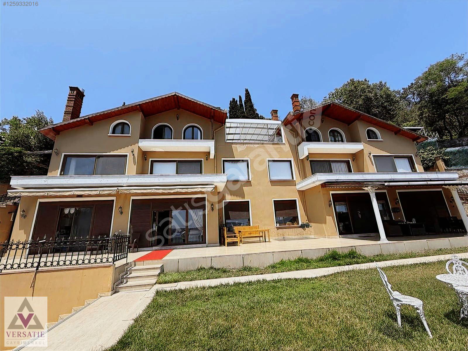 SARIYER BÜYÜKDERE SAHİLDE MUHTEŞEM MANZARALI LÜKS VİLLA