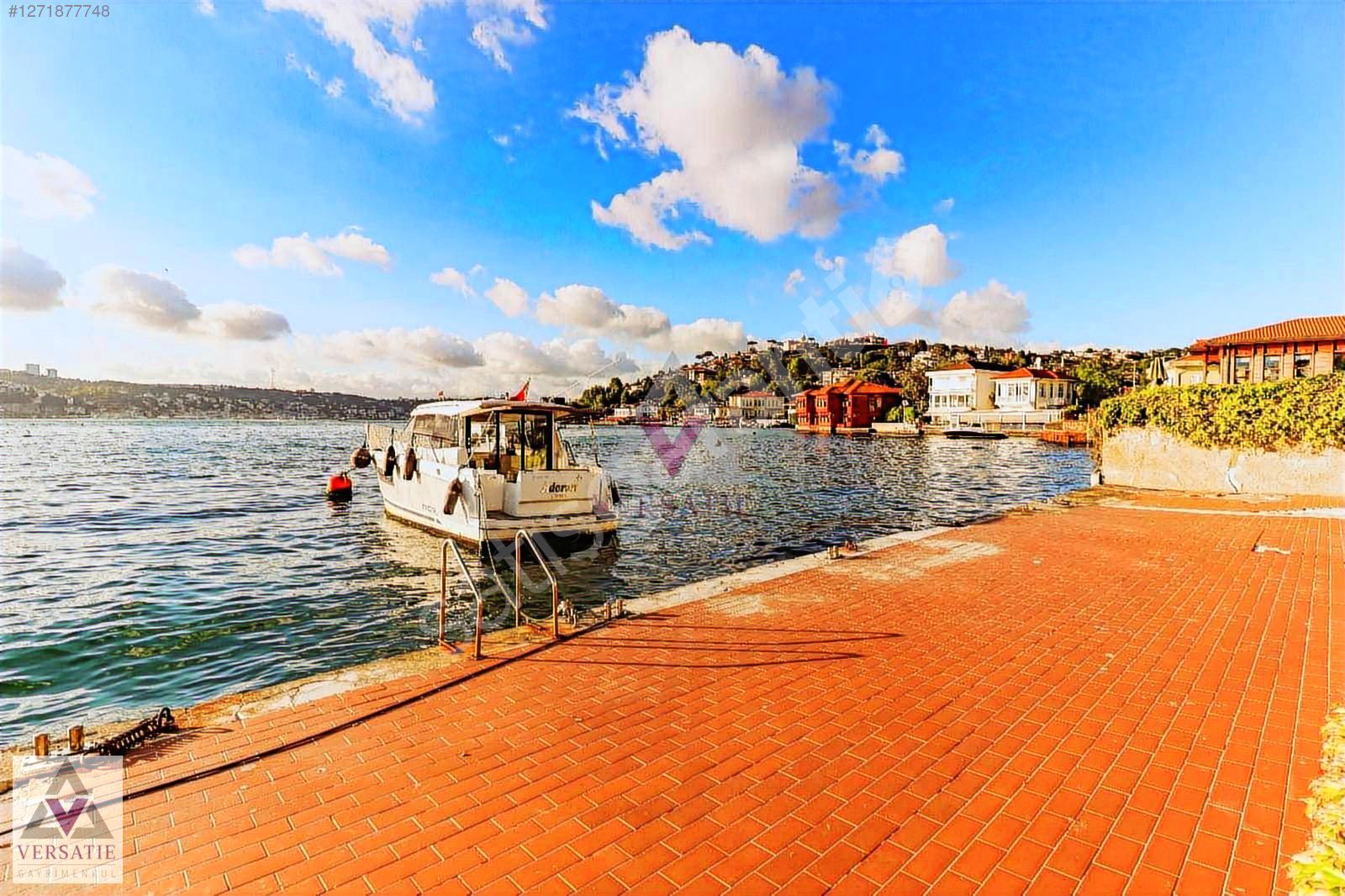 BEYLERBEYİ'NDE RIHTIMLI, TAMAMEN YENİLENMİŞ 3+1 YALI DAİRESİ