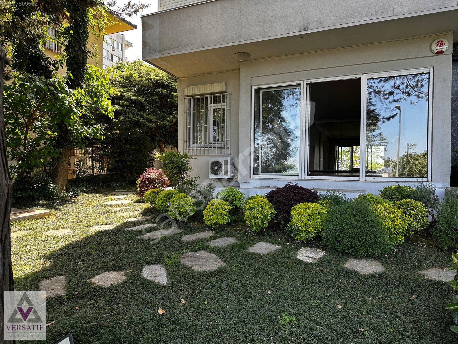 ULUS SOLDA BAHÇE KULLANIMLI 3.5+1 OTOPARKLI SATILIK DAİRE