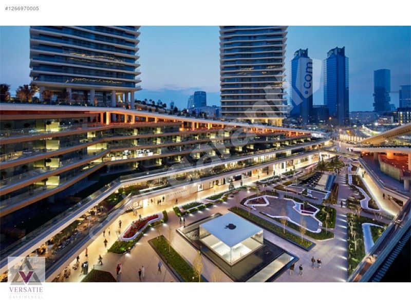 Zorlu Center da Kiralık Bahçe Katı 1884 m2 Harika