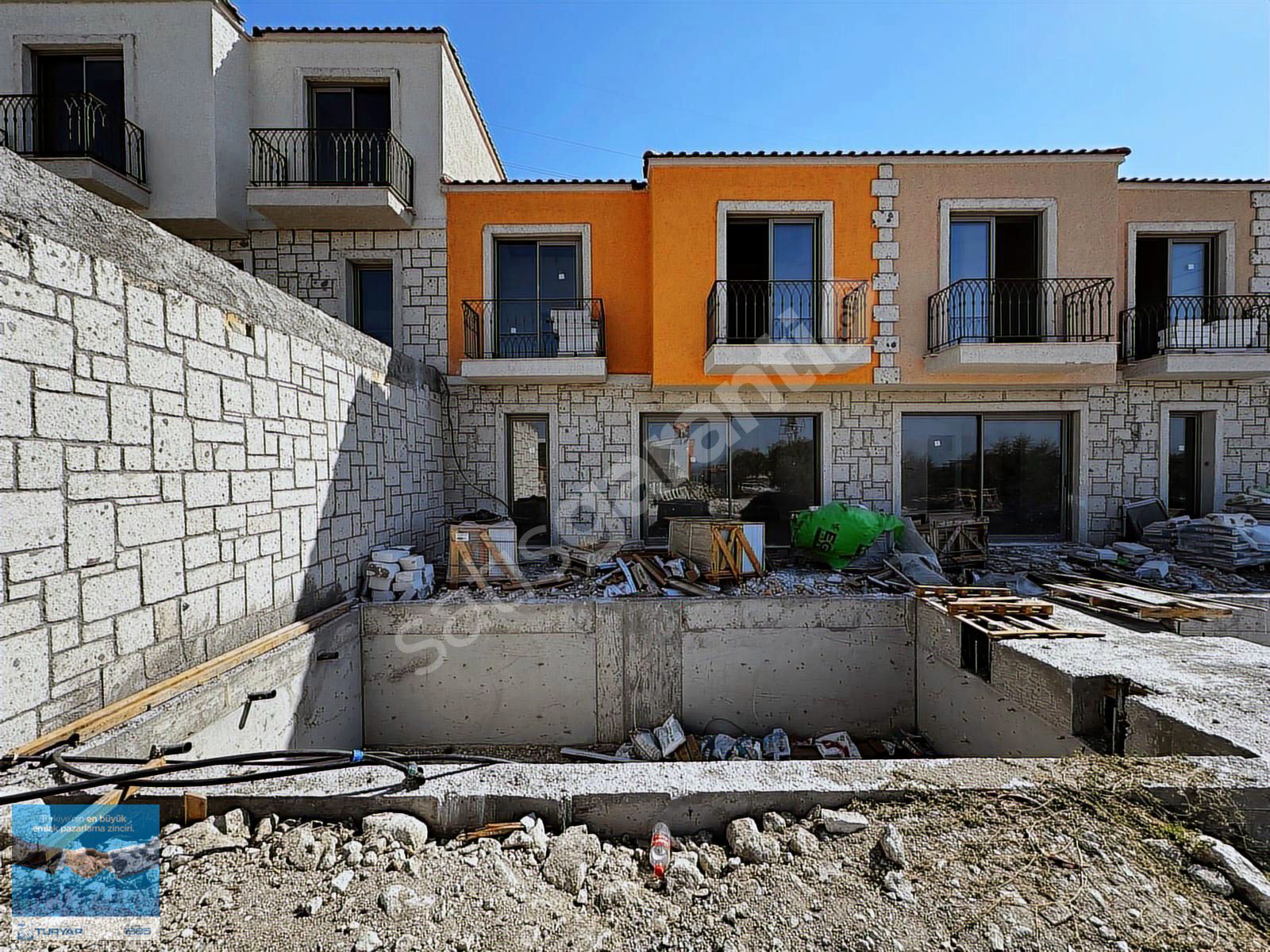 Turyap'tan Alaçatı Çarşısına 5dk, Müstakil Havuzlu, Sıfır Villa