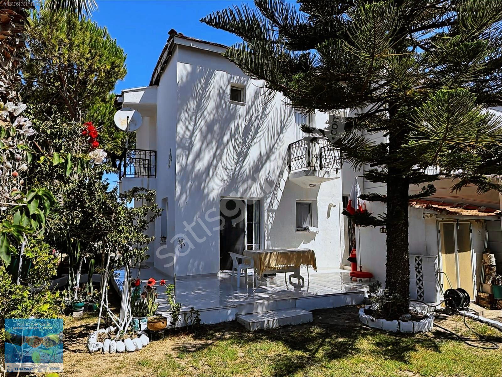 Turyap'tan Çiftlikte Site İçi, Plaja 800m, 3+1 Bahçeli Villa