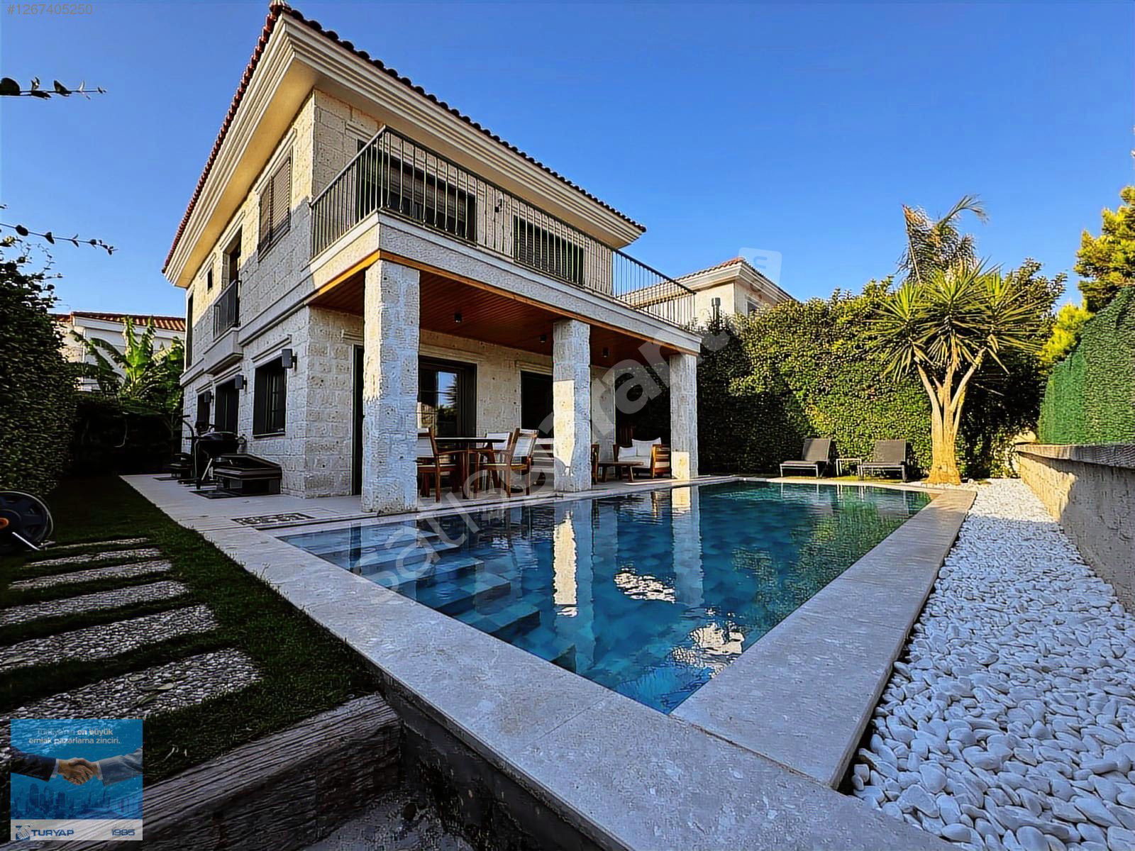 Turyap'tan Çeşme Alaçatı Çarşıya 5dk, Müstakil, Havuzlu, 5+1