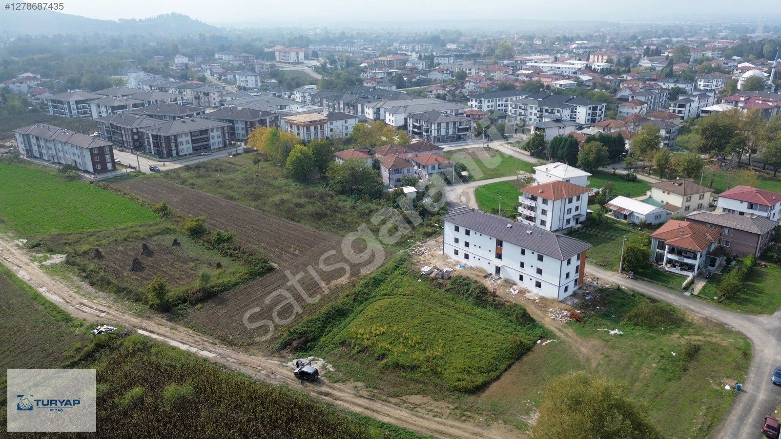 TURYAP AKYAZI'dan YENİ MAHALLEDE SATILIK 500 m2 ARSA