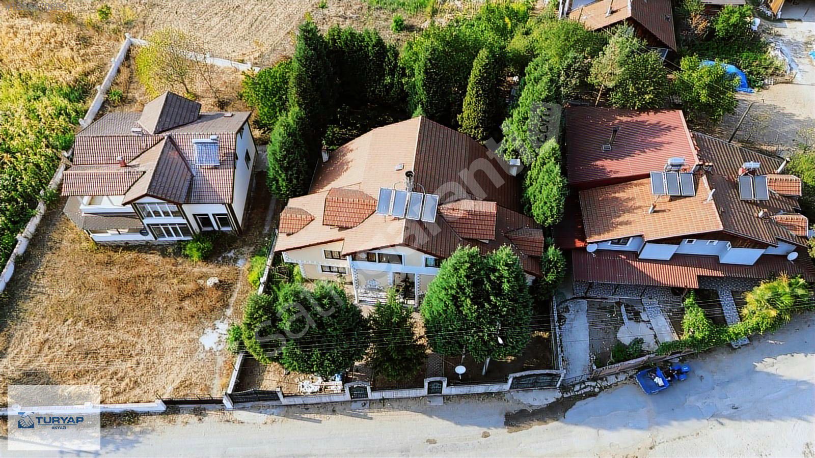 TURYAP AKYAZI'dan TAŞBURUNDA SATILIK TRİPLEKSLER 2 ADET