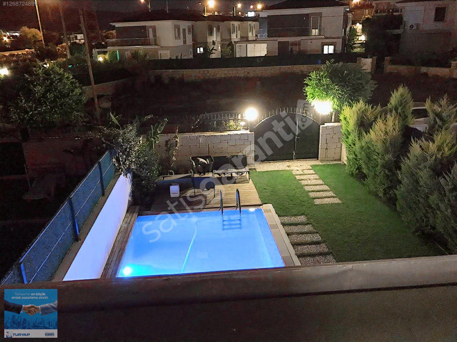 Turyap'tan Çeşme Alaçatıda Müstakil Havuzlu, 4+1, Bakımlı Villa