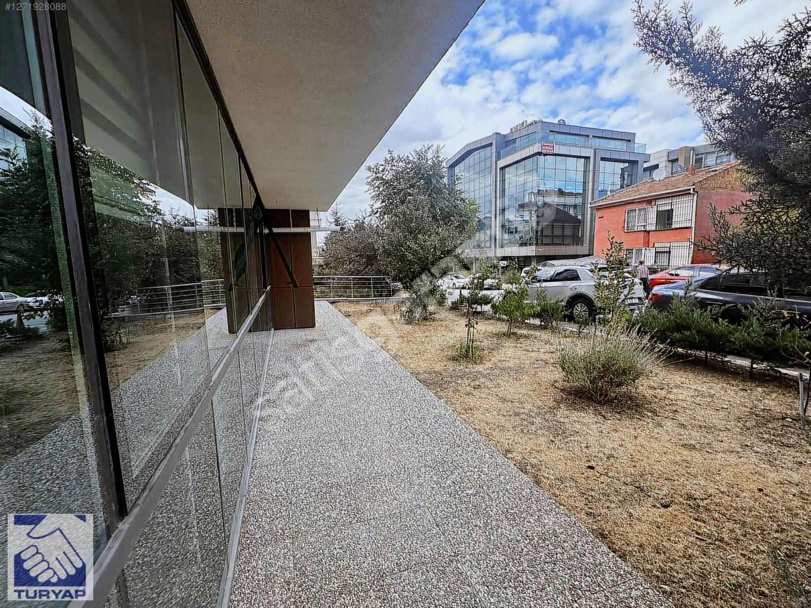 Mustafa Kemal Mah. Ofis Mahall yakını Reyhan Plaza 130m2