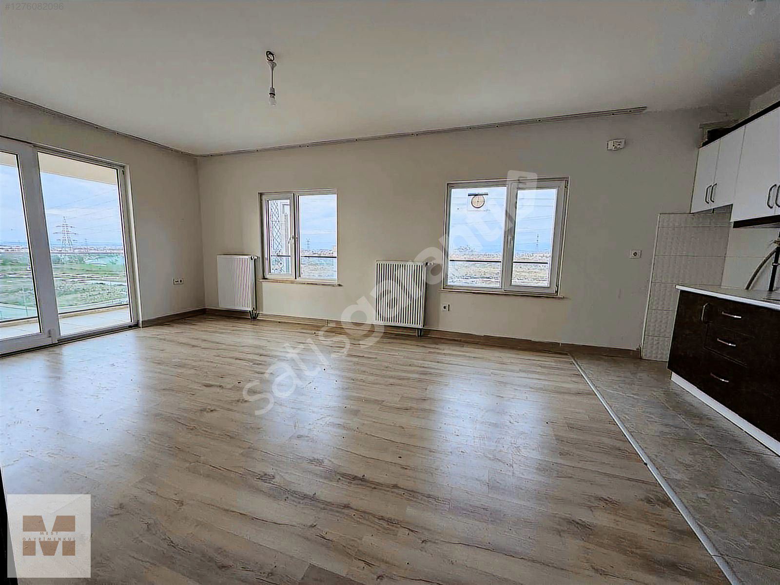 MEST EMLAKTAN,SİTE İÇERSİNDE 2. KATTA İÇİ YAPILI DAİRE