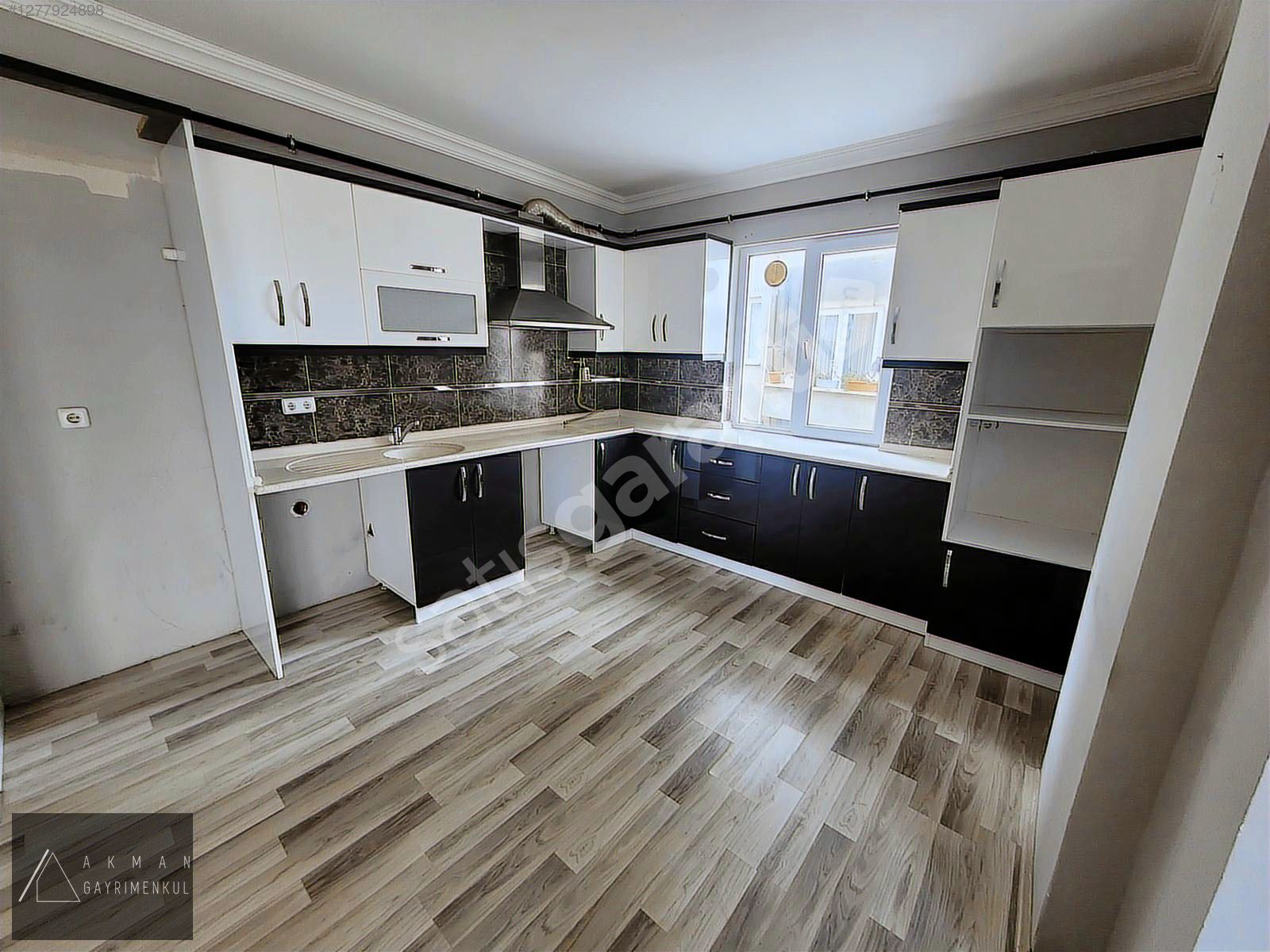 AKMAN/DENİZEVLERİ TRAMVAYA 100M/CAM BALKONLU/FIRSAT 3+1 DAİRE