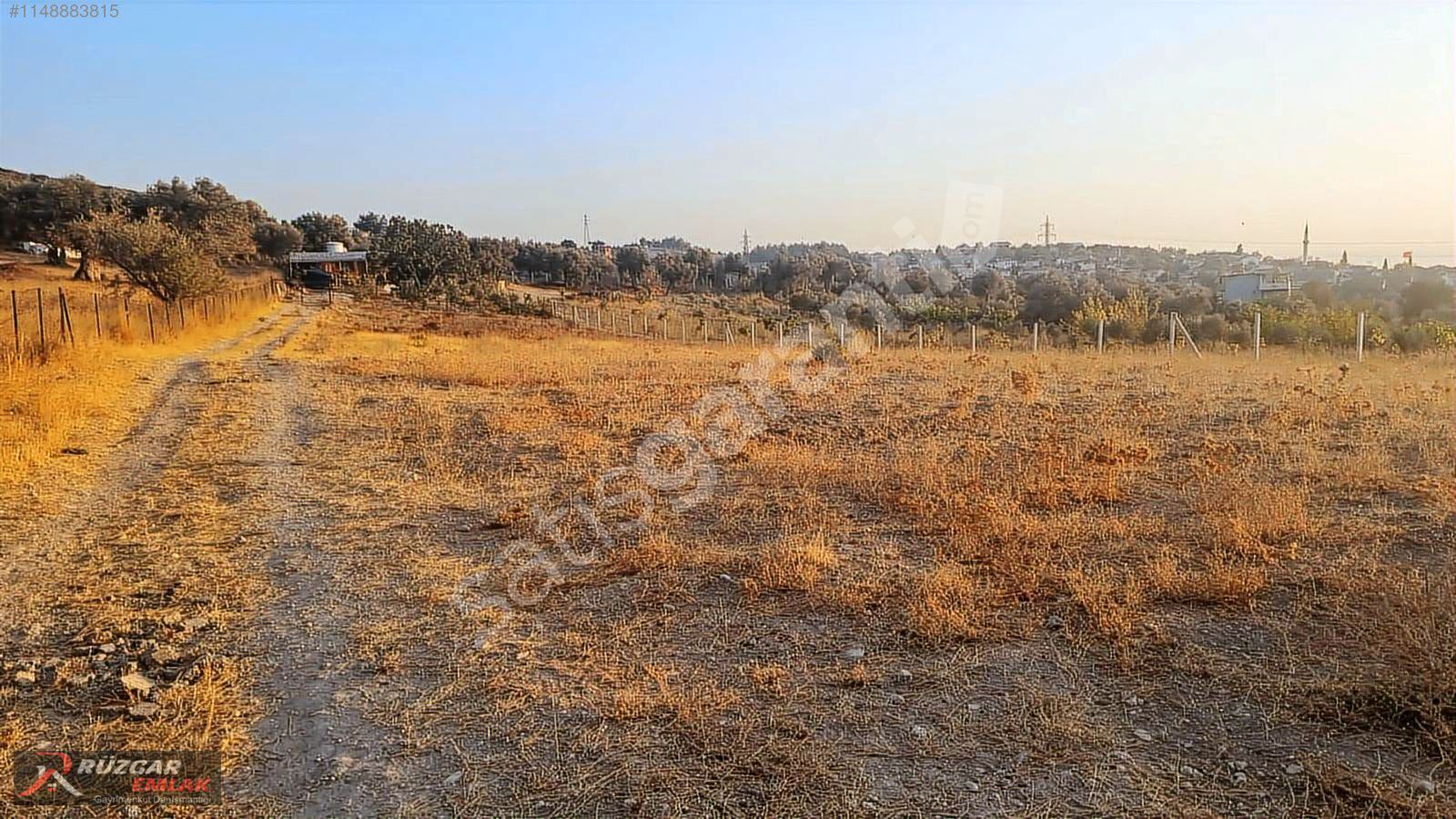RÜZGAR EMLAKTAN SATILIK DEMIRCİDE 1 DÖNÜM TARLA