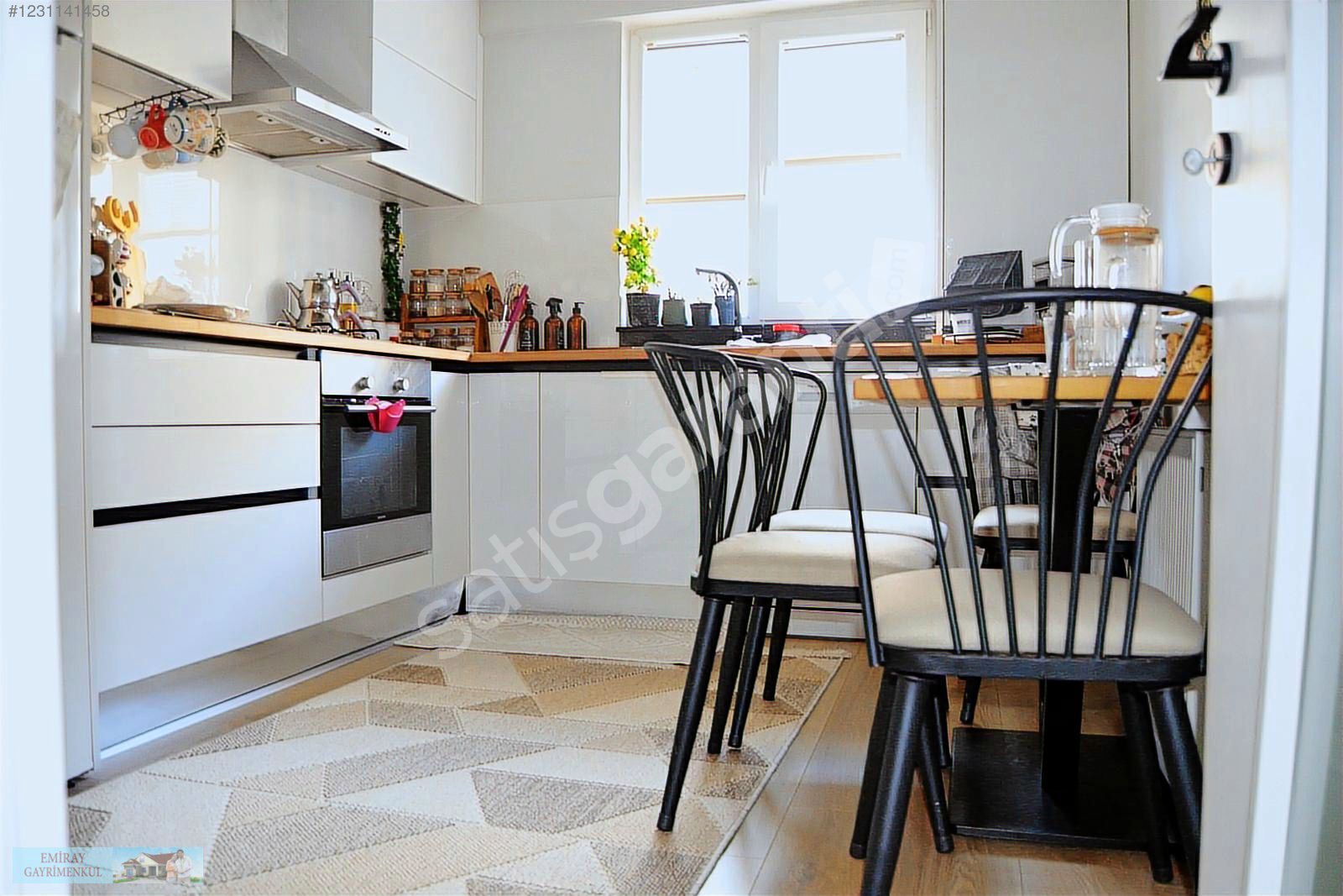 EMİRAY DAN ARMAĞANEVLER MAHALLLESİNDE 2+1