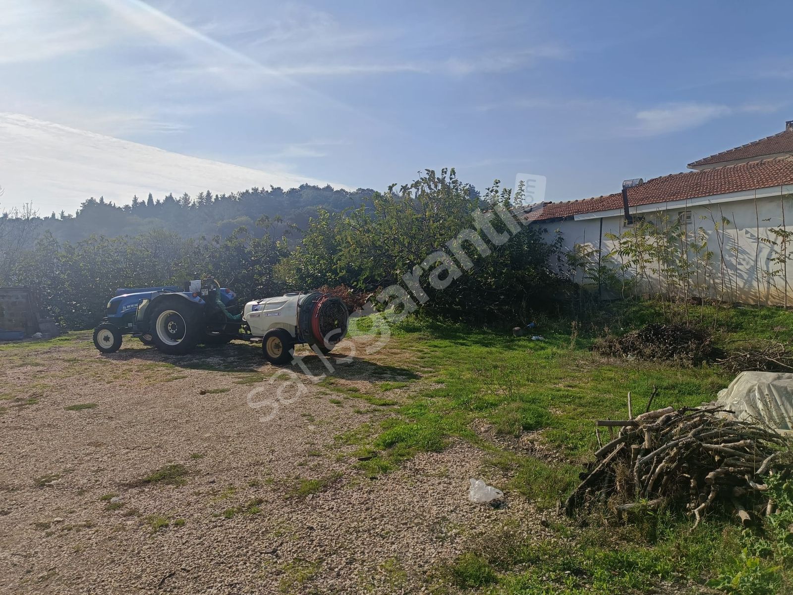 Bursa Mudanya Akköy Köyü'nde satılık imarlı arsa