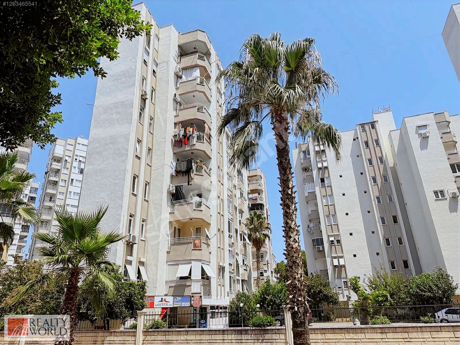 ANTALYA KONYAALTI ULUÇ MAH. SİTE İÇİ SATILIK 3+1 DAİRE