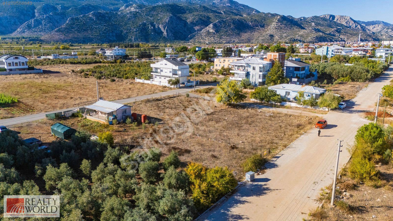 DÖŞEMEALTI YENİKÖY DE SATILIK ARSA