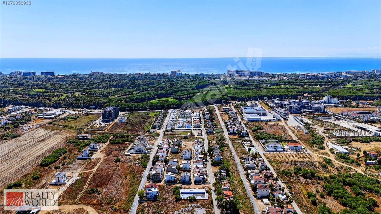 SERİK KADRİYEDE 970 M2 SATILIK VİLLA ARSASI