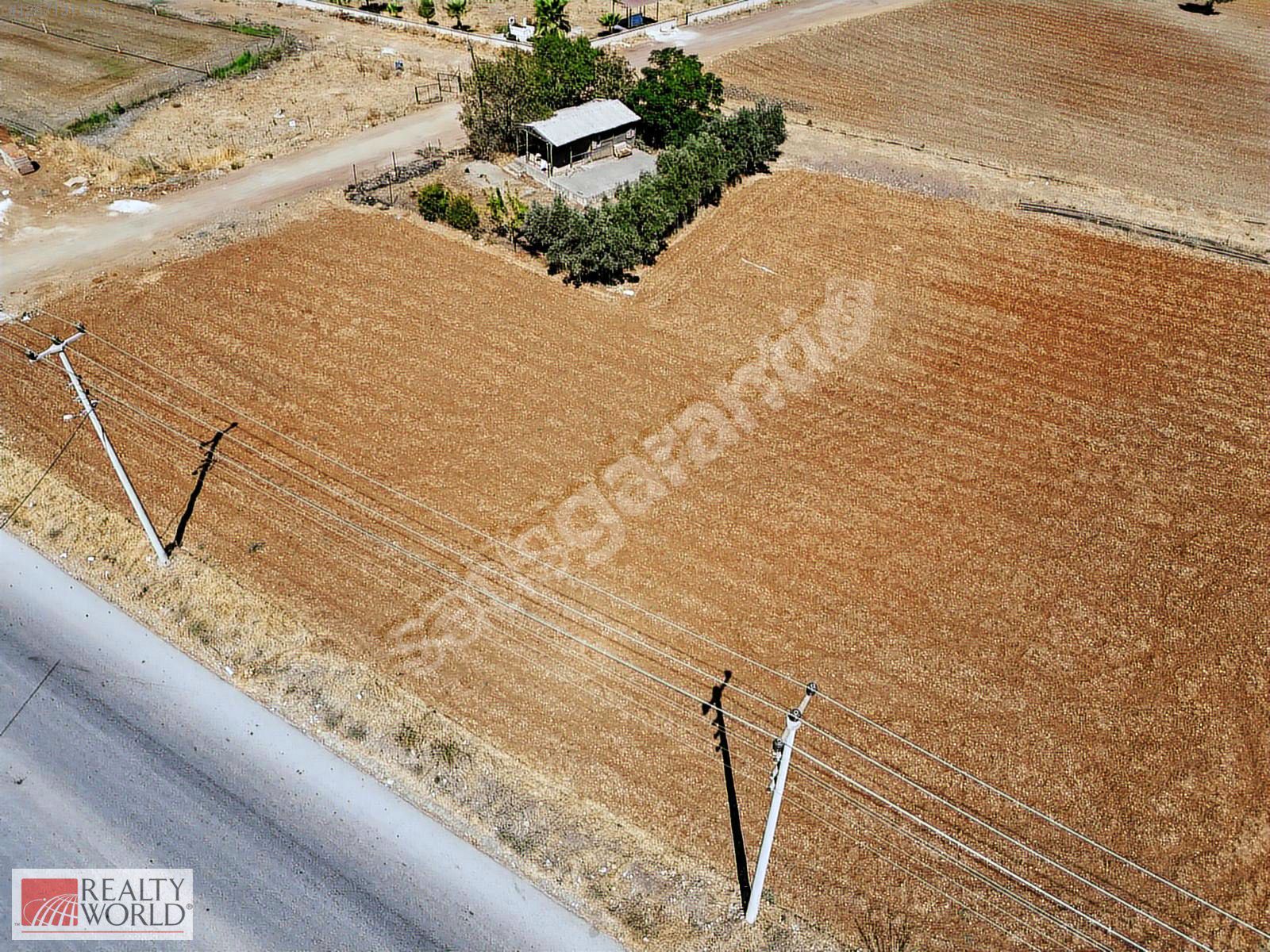 YENİKÖYDE 780 M2-İSTEĞE BAĞLI TİCARİ 0,60 SATILIK KONUT ARSASI