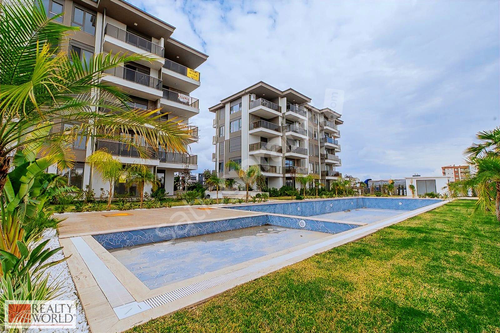 DÖŞEMEALTI YENİKÖYDE DOĞALGAZLI KAPALIOTOPARKLI ARAKAT 2+1DAİRE