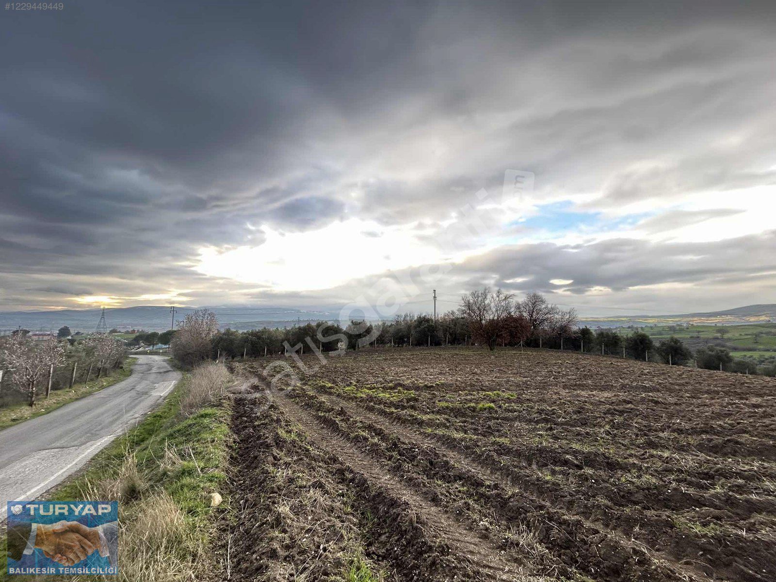 TURYAP'TAN SUSURLUK GÖBEL'DE İMAR SINIRINDA SATILIK UYGUN ARAZİ