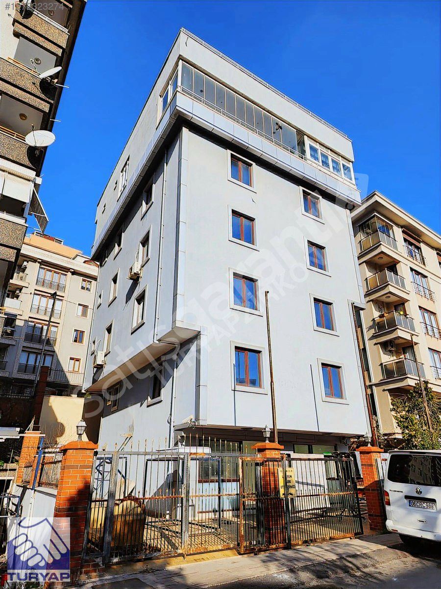 İDEALTEPE'DE İSKANLI,ASANSÖRLÜ SEKİZ KATLI KOMPLE KİRALIK BİNA