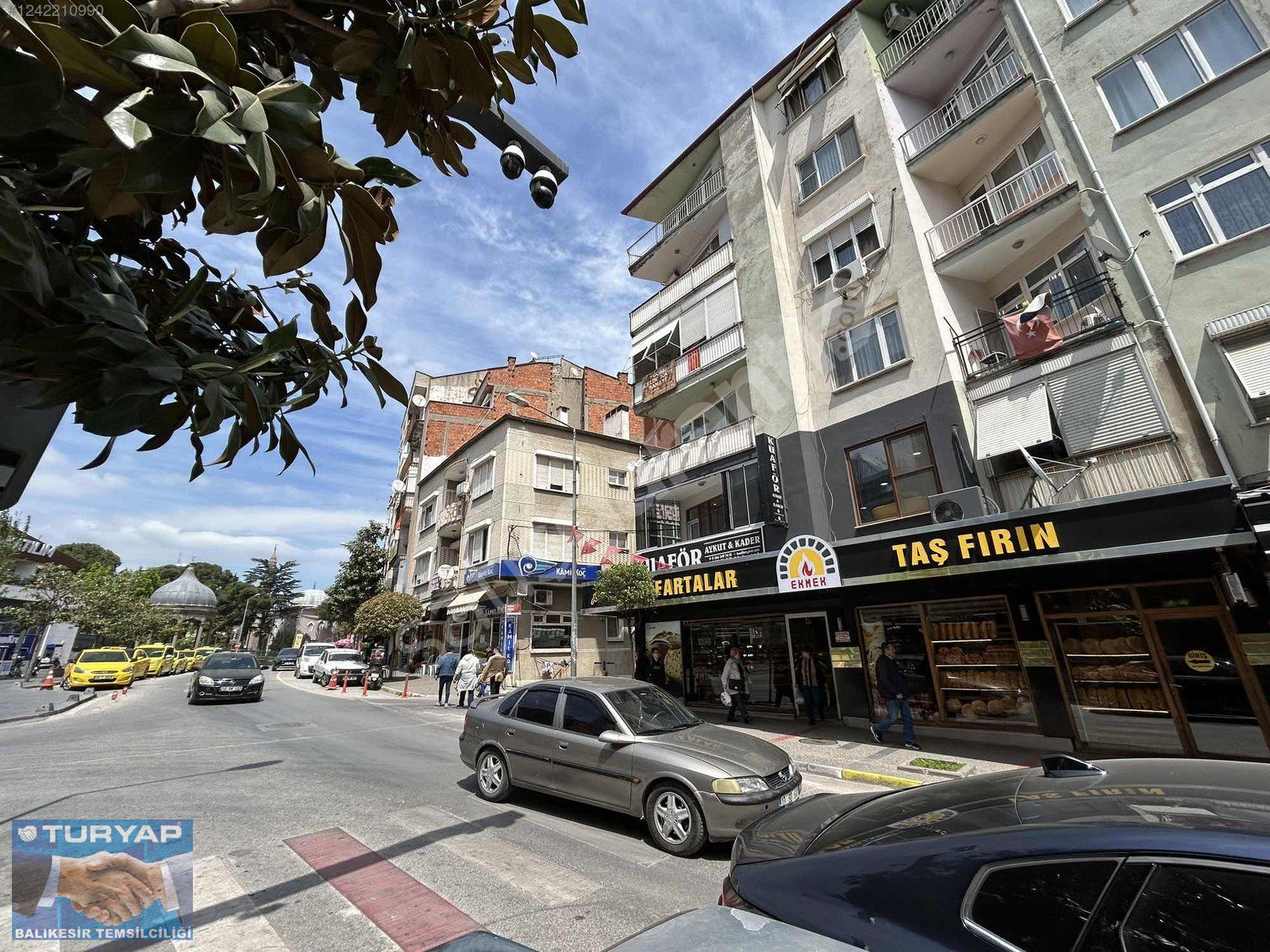 TURYAP'TAN ANAFARTALAR CADDESİNDE SATILIK ASANSÖRLÜ DAİRE