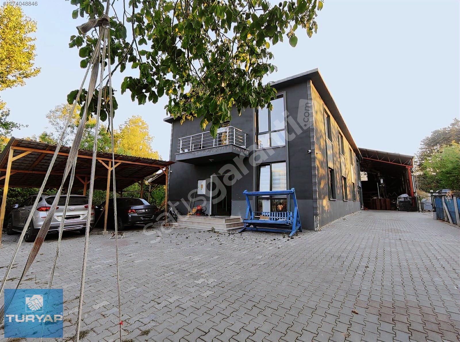 Satılık 1.700 m² Arsa içinde İş yeri