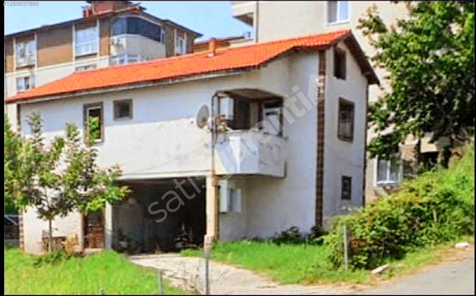 Esentepe mahallesinde satılık bahçeli müstakil ev