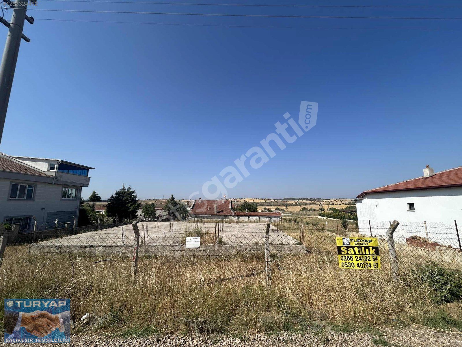 TURYAP'TAN KARESİ NAİPLİ KÖYÜNDE SATILIK FIRSAT ARSA