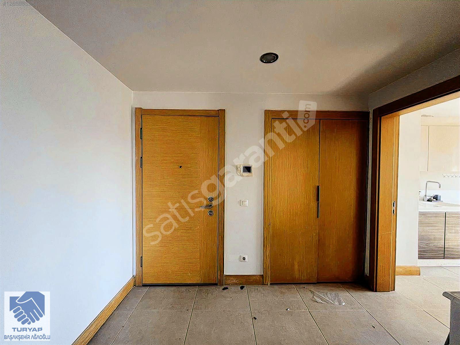 Nurol Park Güneşli Büyük Tip Boş 2+1 Satılık Daire