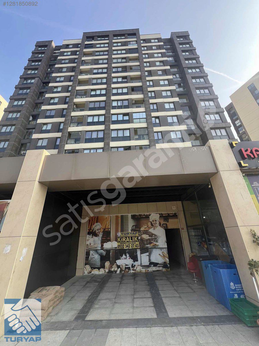 BAŞAKŞEHİR 3.İSTANBUL MODA EVLERİ KİRALIK DEPOLU DÜKKAN