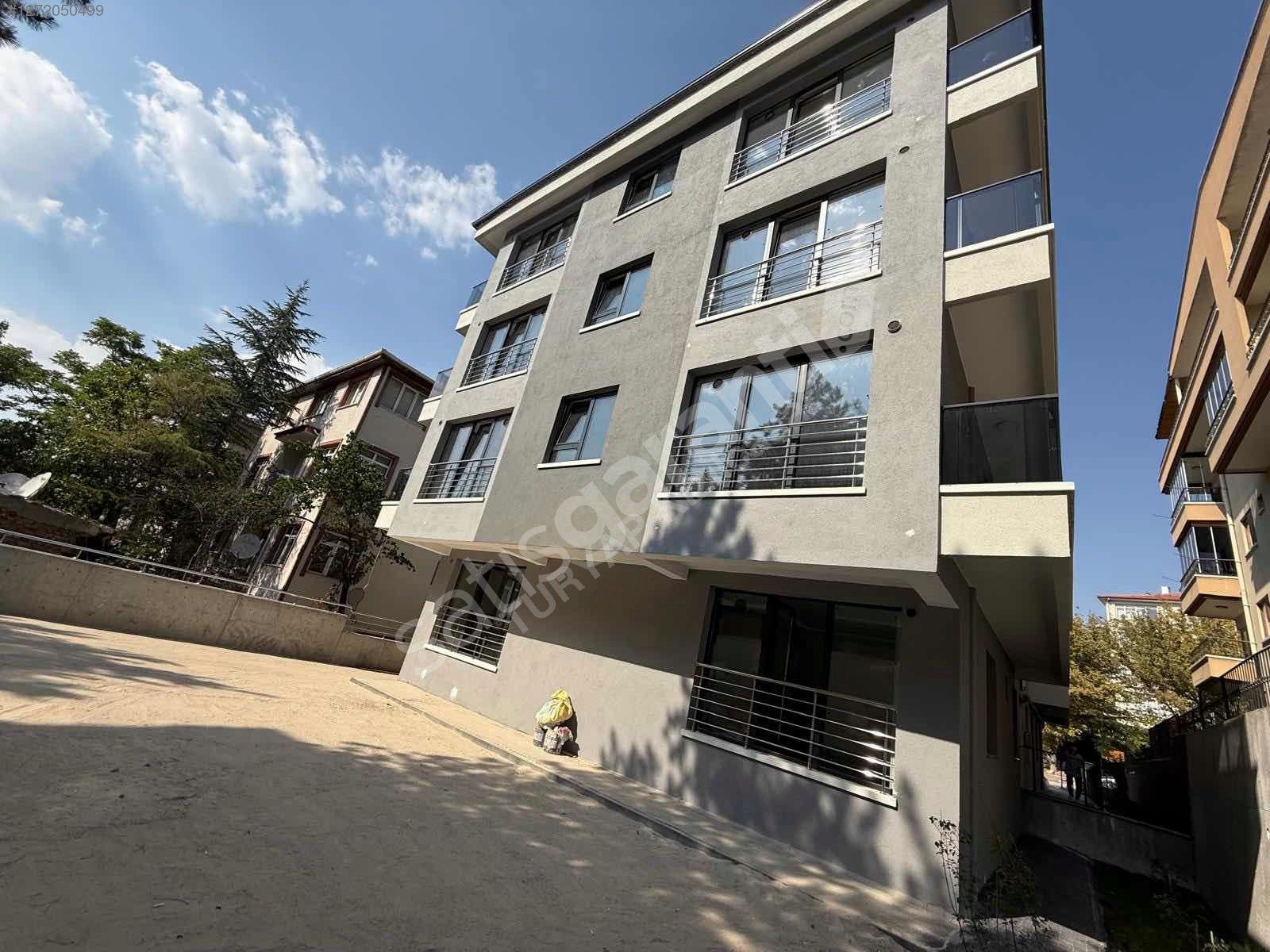 FAKÜLTELERE VE TOPLU TAŞIMAYA YAKIN SIFIR 1+1 DAİRE